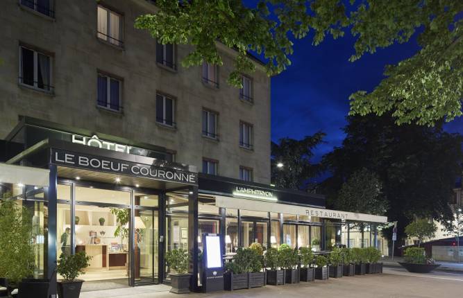 Une terrasse couverte pour l'Amphitryon